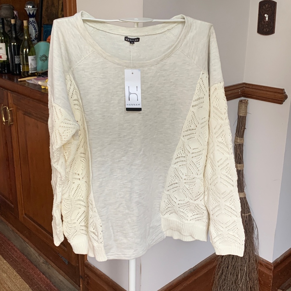 Hannah sweatshirt with knit sleeves. NWT. Retail 78